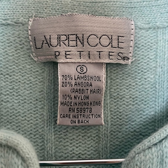 Lauren Cole Petites Vintage Lambswool Sweater - Picture 4 of 6